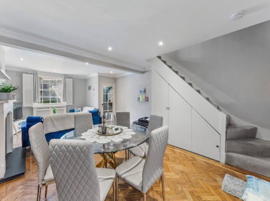 Mews House West Ken Βίλα Λονδίνο Εξωτερικό φωτογραφία